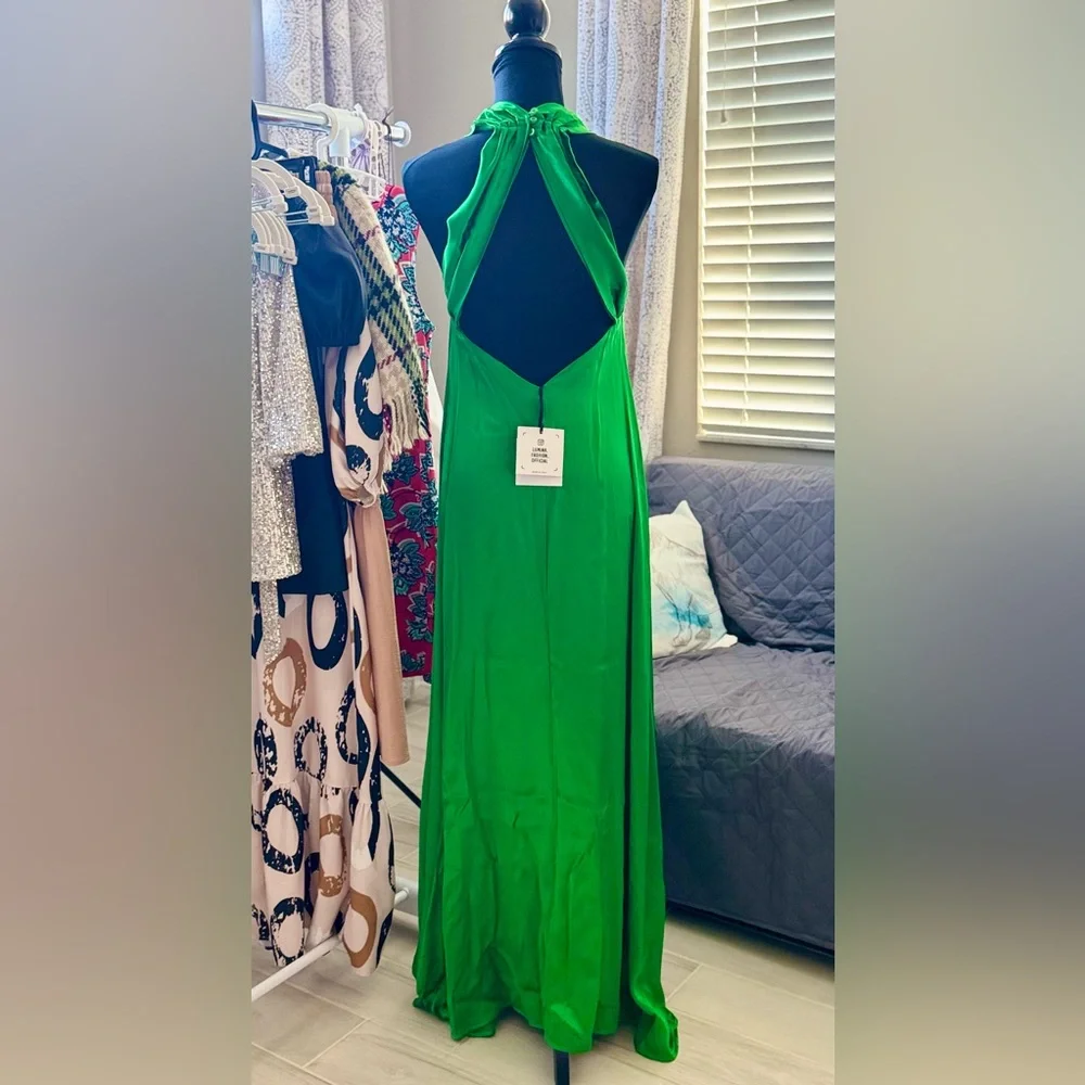 Perfect Satin Green Cocktail Halter Formal Dress! EUC!! - Picture 2 of 2